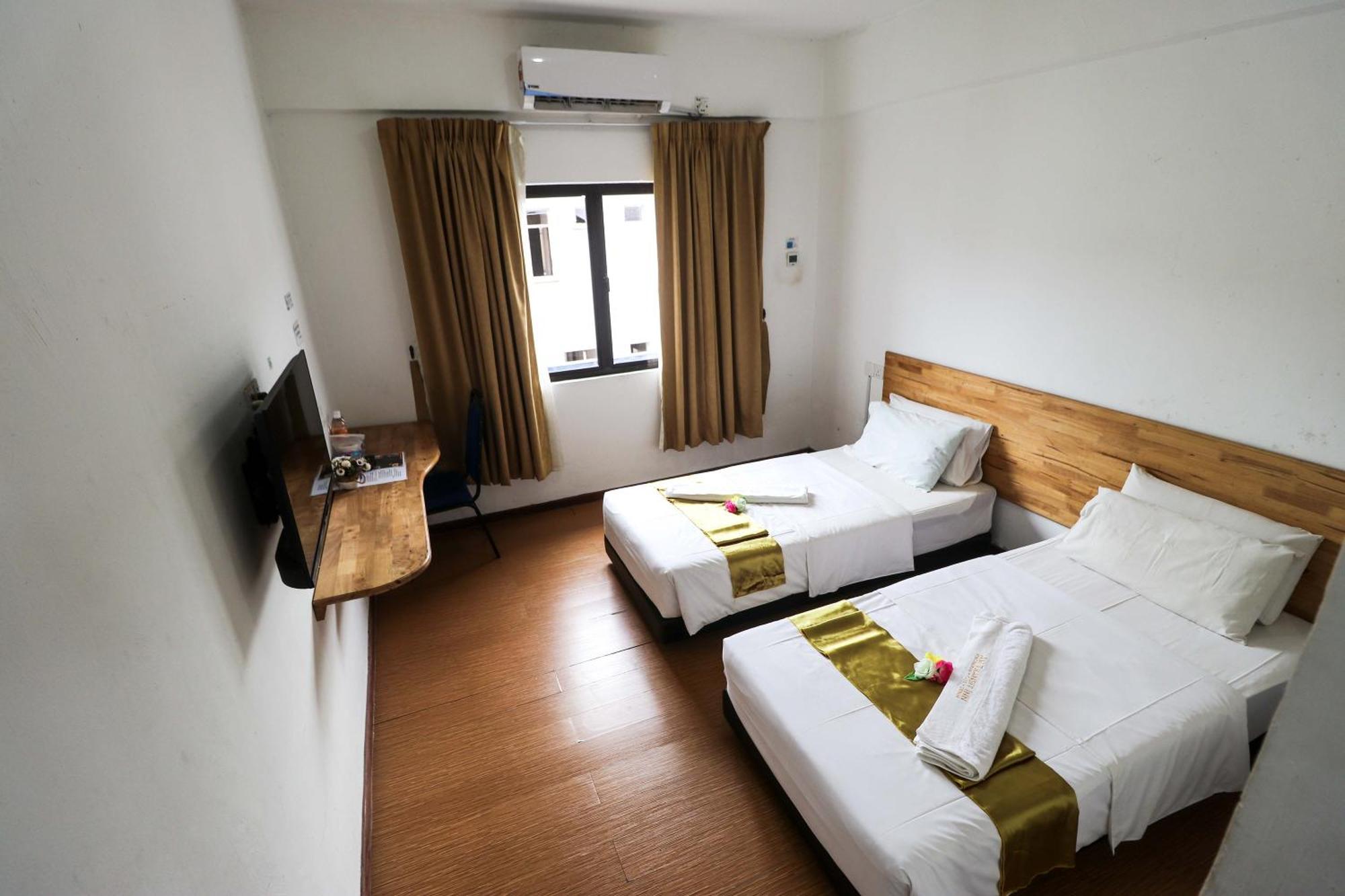 Am Transit Inn, Kuala Terengganu Exterior photo