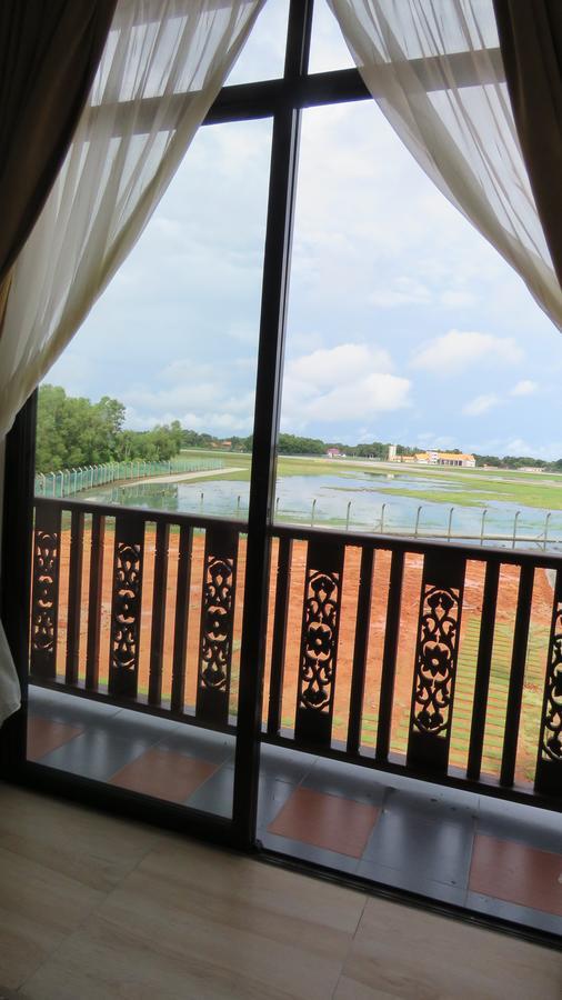 Am Transit Inn, Kuala Terengganu Exterior photo