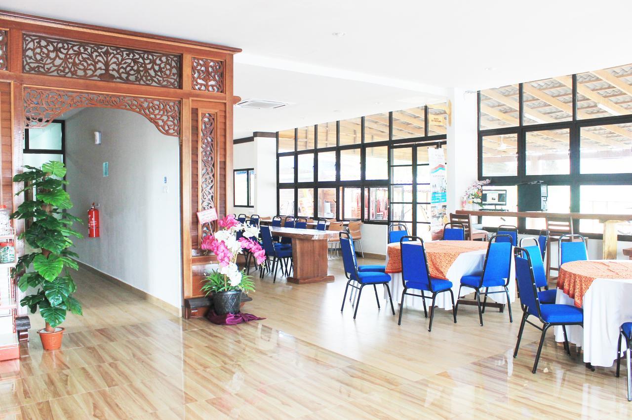 Am Transit Inn, Kuala Terengganu Exterior photo